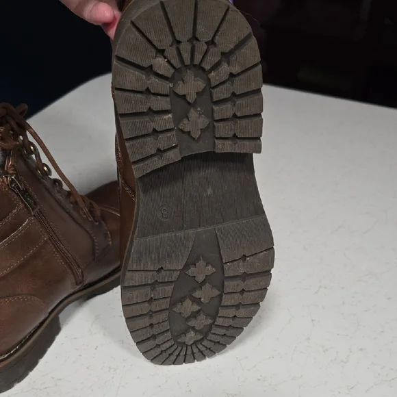 Sold - Picture 3 of 4